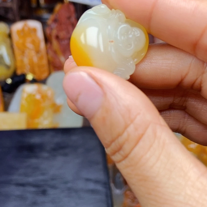 【闪购商品】石英质玉（黄龙玉）颈饰未镶嵌