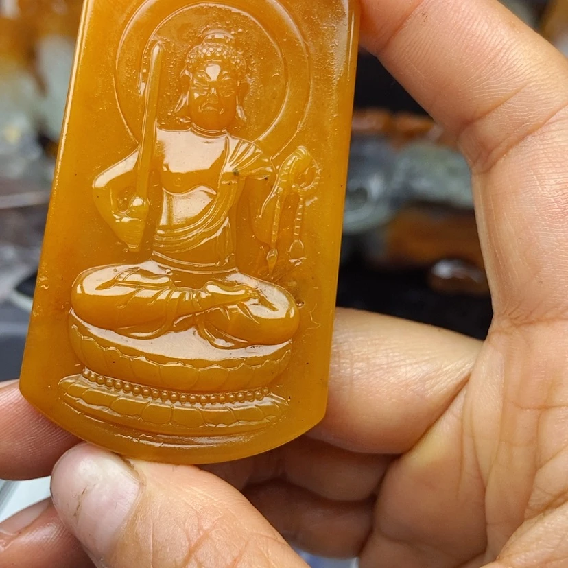 【闪购商品】石英质玉(黄龙玉)颈饰未镶嵌