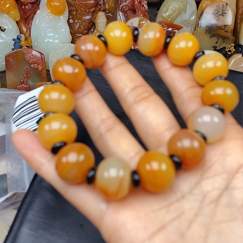 【闪购商品】石英质玉(黄龙玉)颈饰未镶嵌