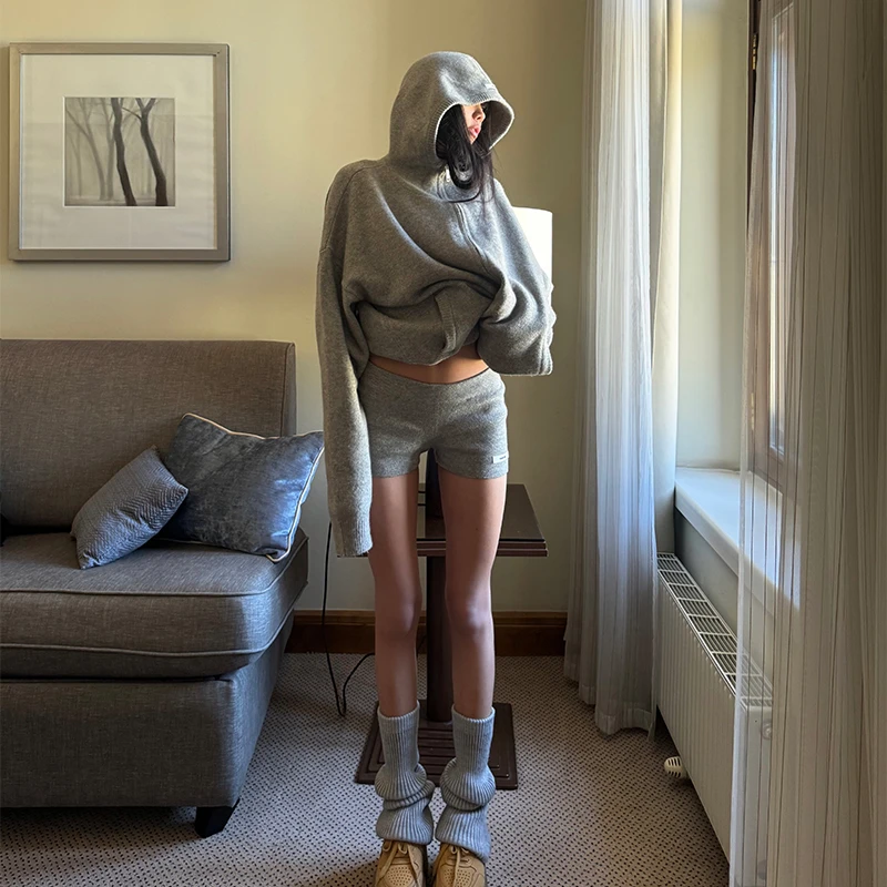 韩好甜WARDENEDGE连帽毛衣开衫套装灰色套装 HHLGKX245668/67