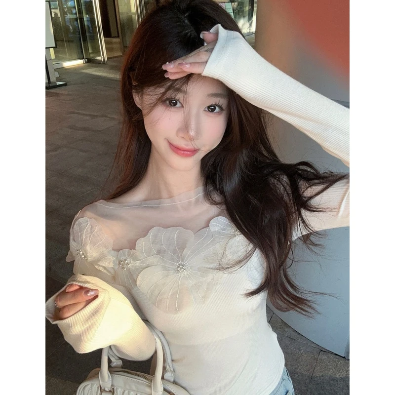 拼接立体花朵长袖气质上衣女秋冬季新款纯欲风甜辣妹修身百搭T恤