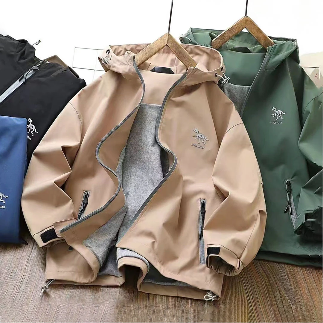 儿童春秋连帽冲锋衣2024新款男童户外防风外套中大童百搭拉链开衫