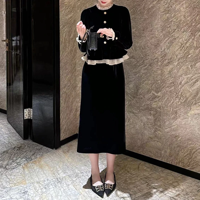 2025春秋花边假两件气质长袖金丝绒连衣裙中高腰拼接显瘦小黑裙