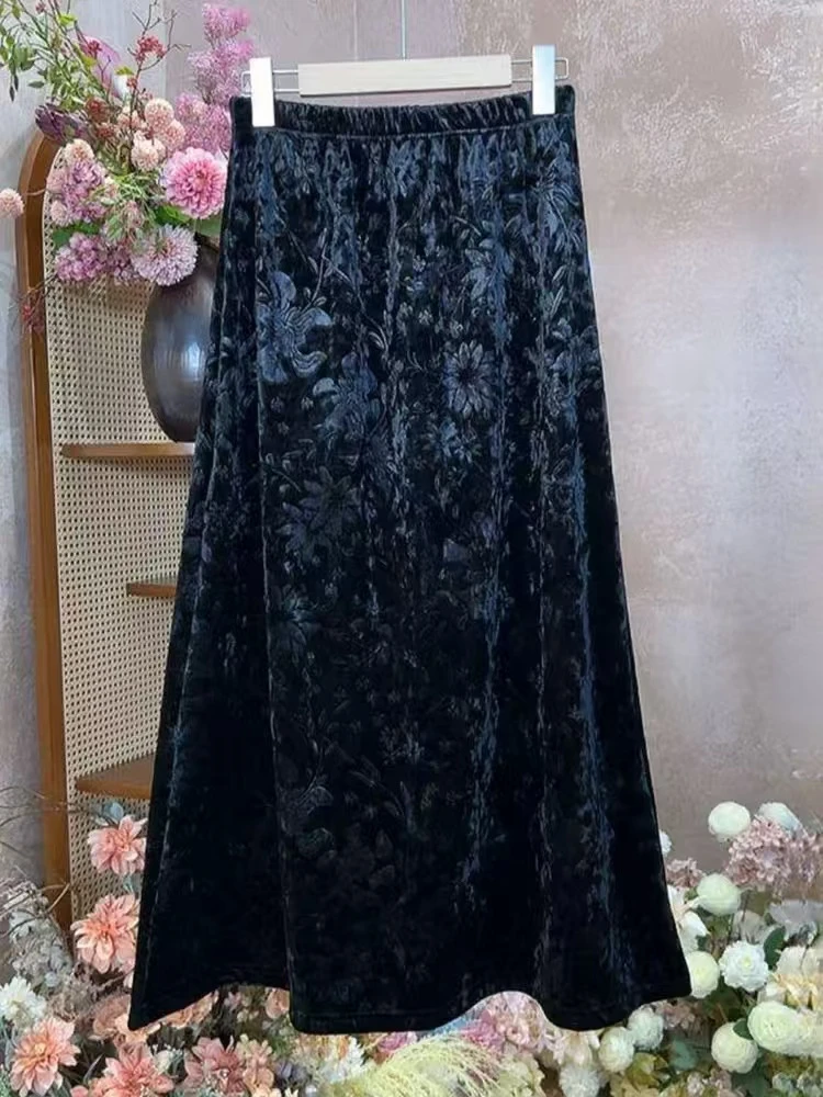 南油国风高端光泽感提花加绒丝绒半身裙——2024D0709雨情