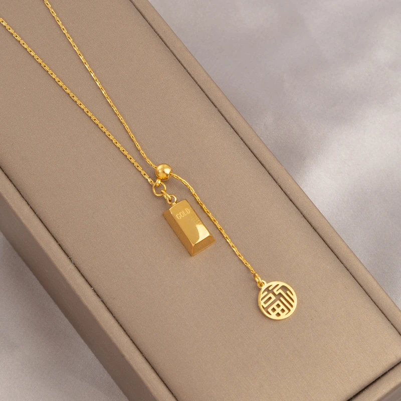 钛钢项链 招财福牌金色小砖项链高级感钛钢不掉色可调节锁骨链