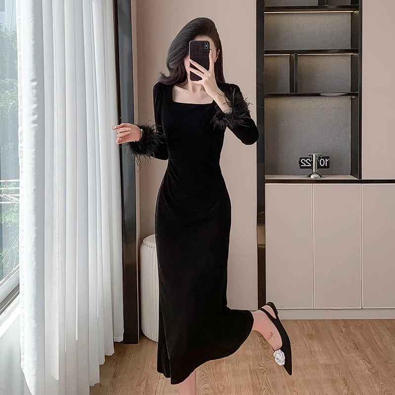 2024秋季新款法式优雅方领名媛气质收腰显瘦长款丝绒包臀连衣裙