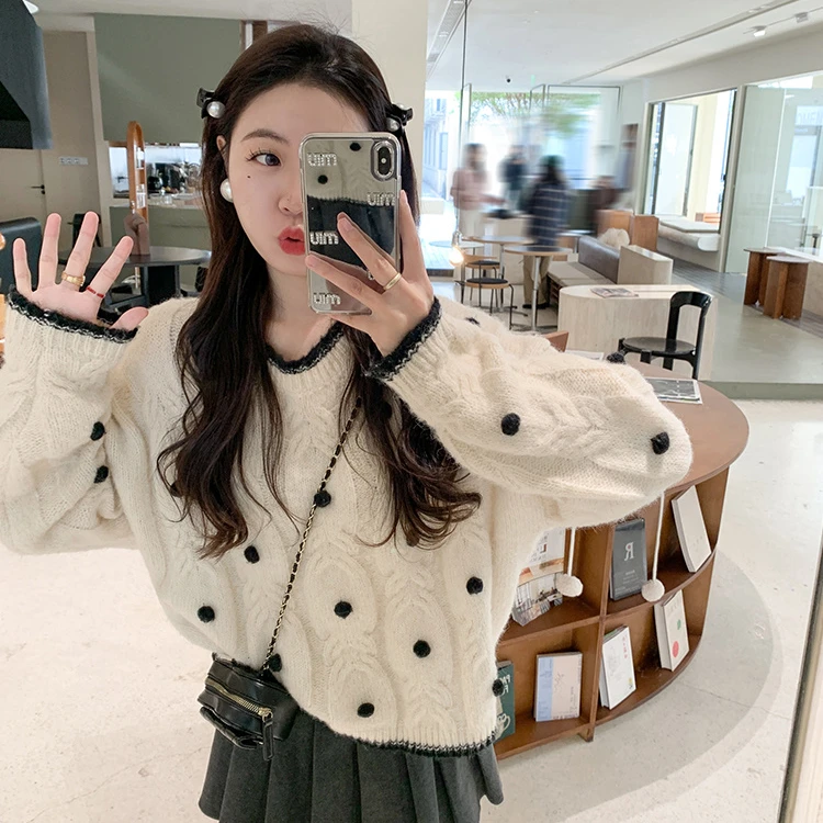 设计款 立体毛绒球 5755韩版圆领长袖上衣女秋冬季宽松加厚毛衣女