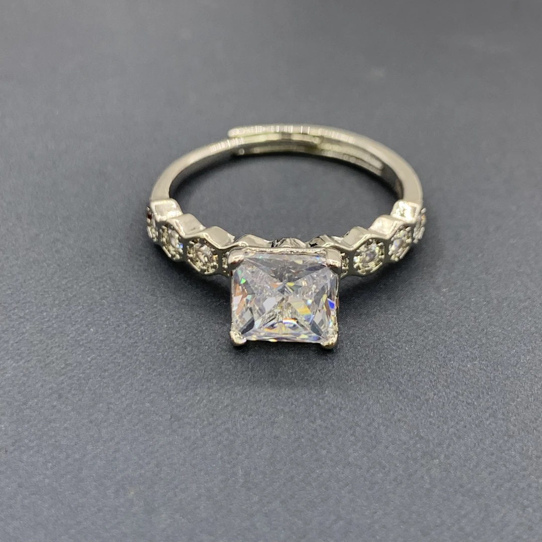 【阿秋严选】SM005戒指3ct