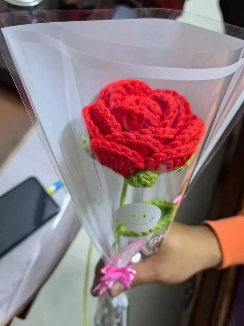 玫瑰花手工钩花摆设