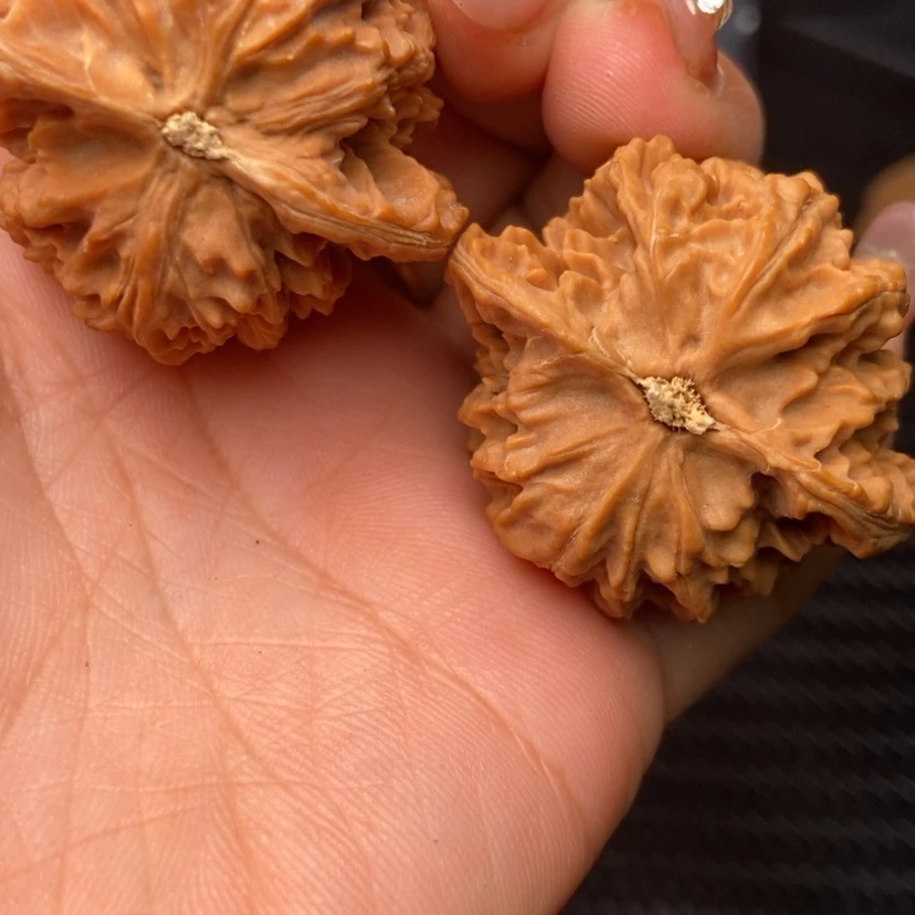 【闪购商品】文玩核桃吊坠昵***置