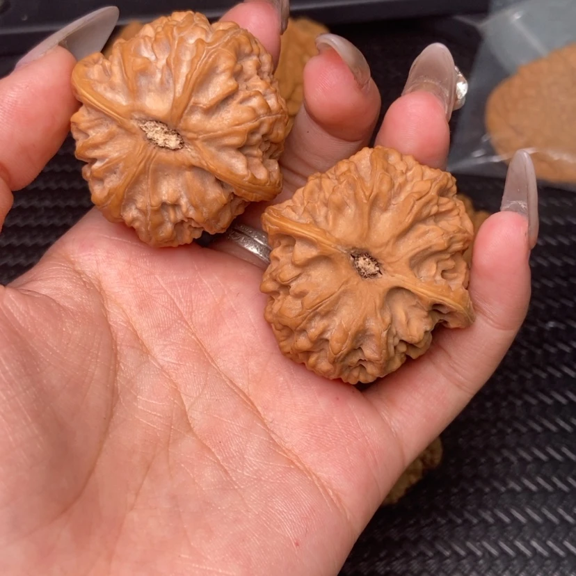 【闪购商品】文玩核桃吊坠苦**涯