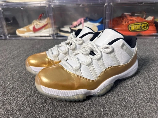 42码/aj11白金/9新原盒/公价1632