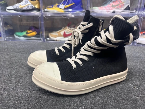 90新 RICKOWENS 42码 ro帆布鞋 原盒