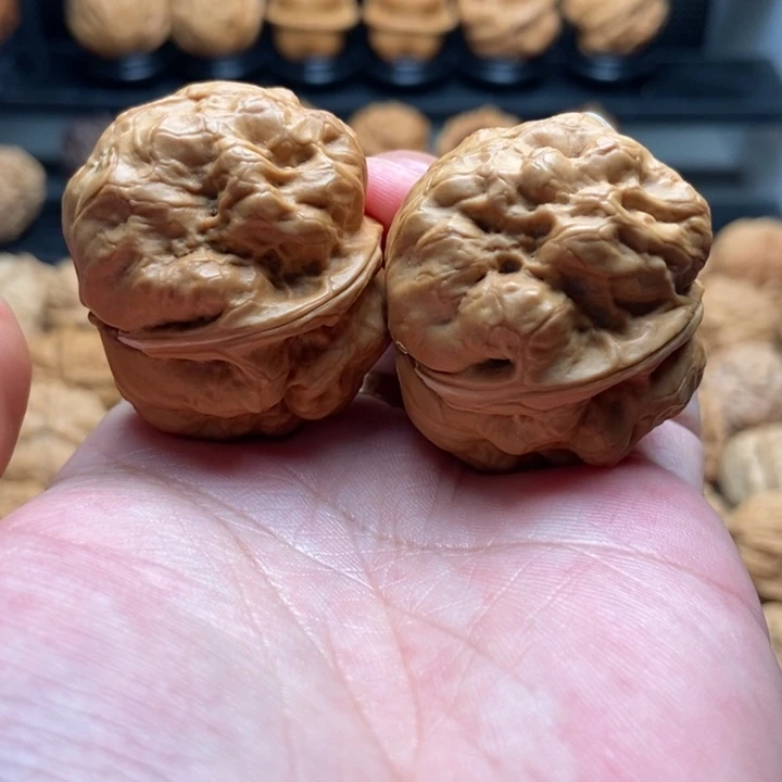 桃核把件元宝金蟾疙瘩包……