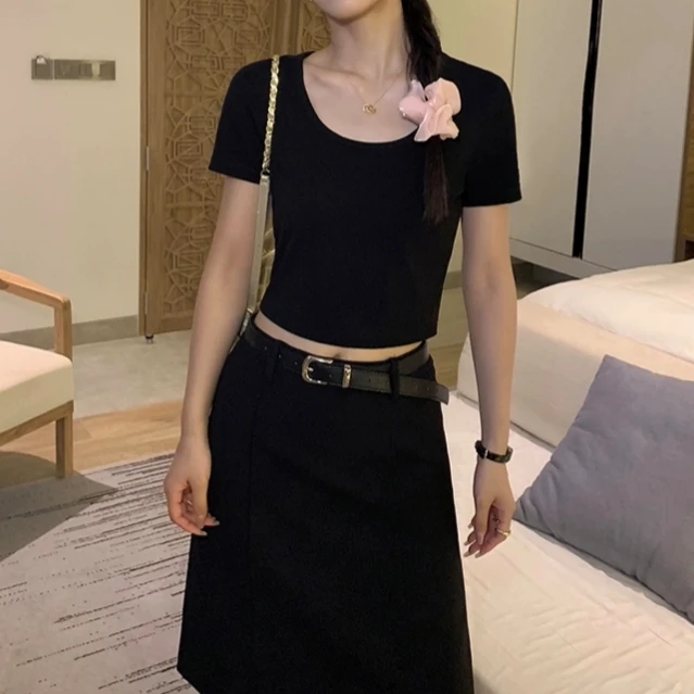 黑色u领2024夏季新款修身露脐辣妹短款百搭上衣正肩小众短袖T恤女