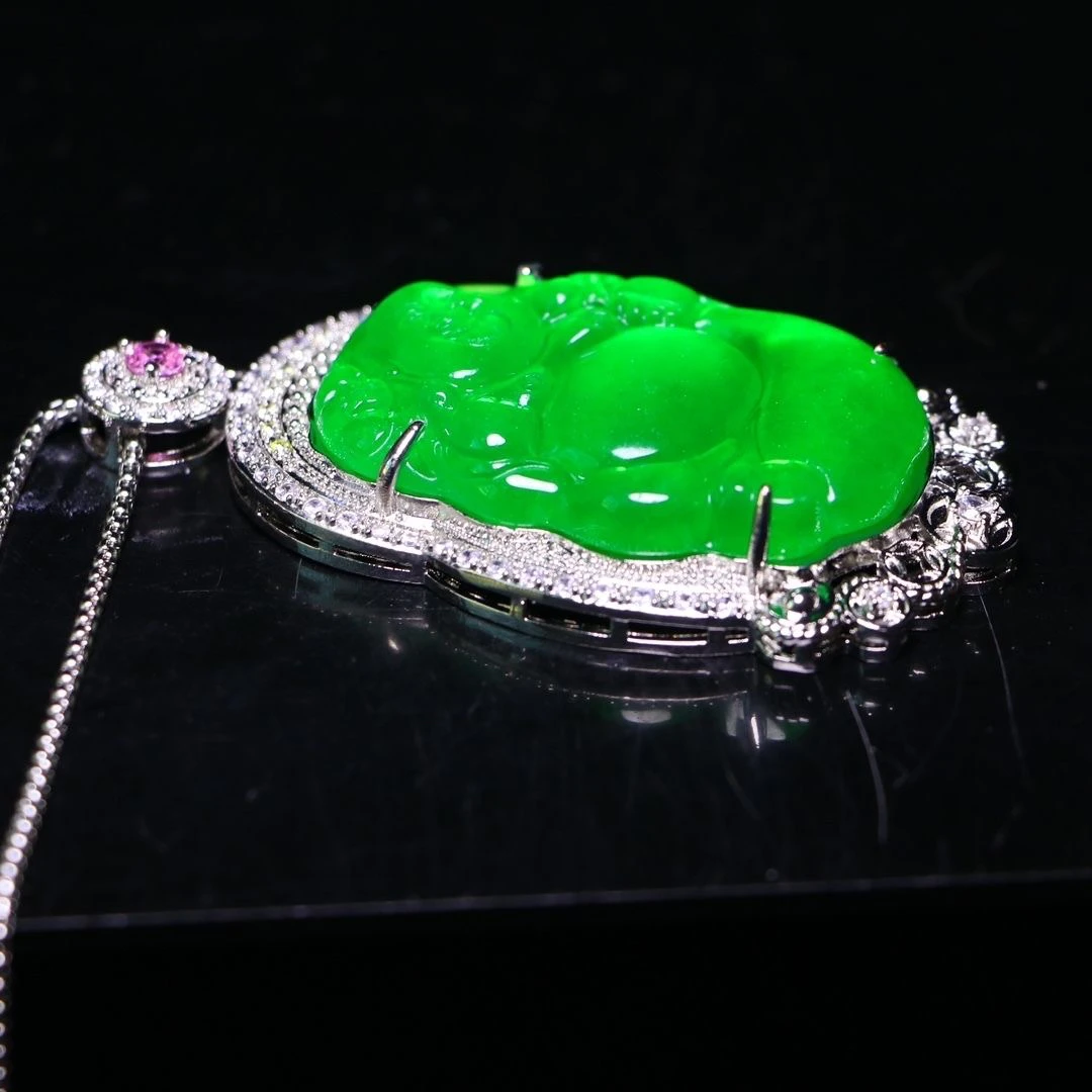 天然玉髓镶嵌佛公