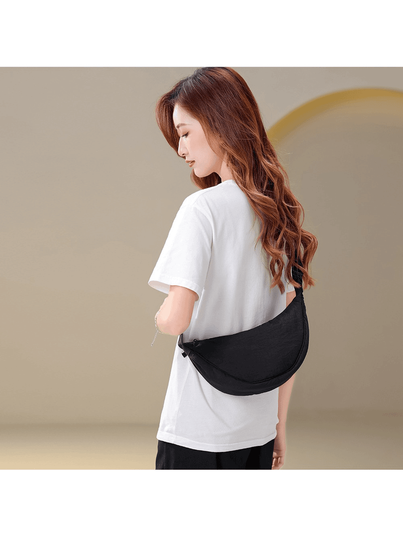 U家试衣间同款女斜挎包小红书尼龙饺子包学生单肩包布包工厂货源