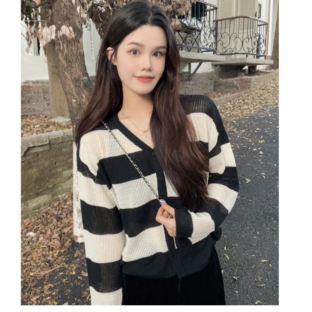 v领条纹丝光羊毛法式上衣镂空开衫外套女早秋季外搭薄款罩衫