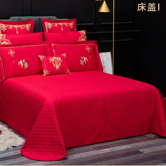 高档加厚婚庆家纺专用棉夹棉床盖中式大红色结婚陪嫁专用床上用品