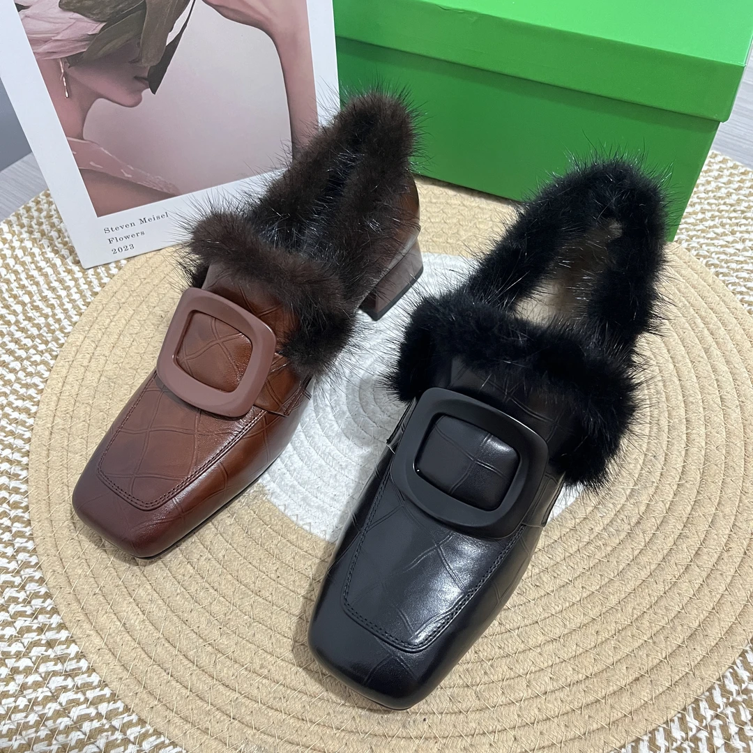 秋冬法式新款保暖加绒深口单鞋粗跟方头真皮时尚又百搭舒适女单鞋