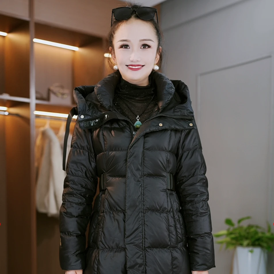 新款时尚修身气质减龄显瘦羽绒服M-3XL