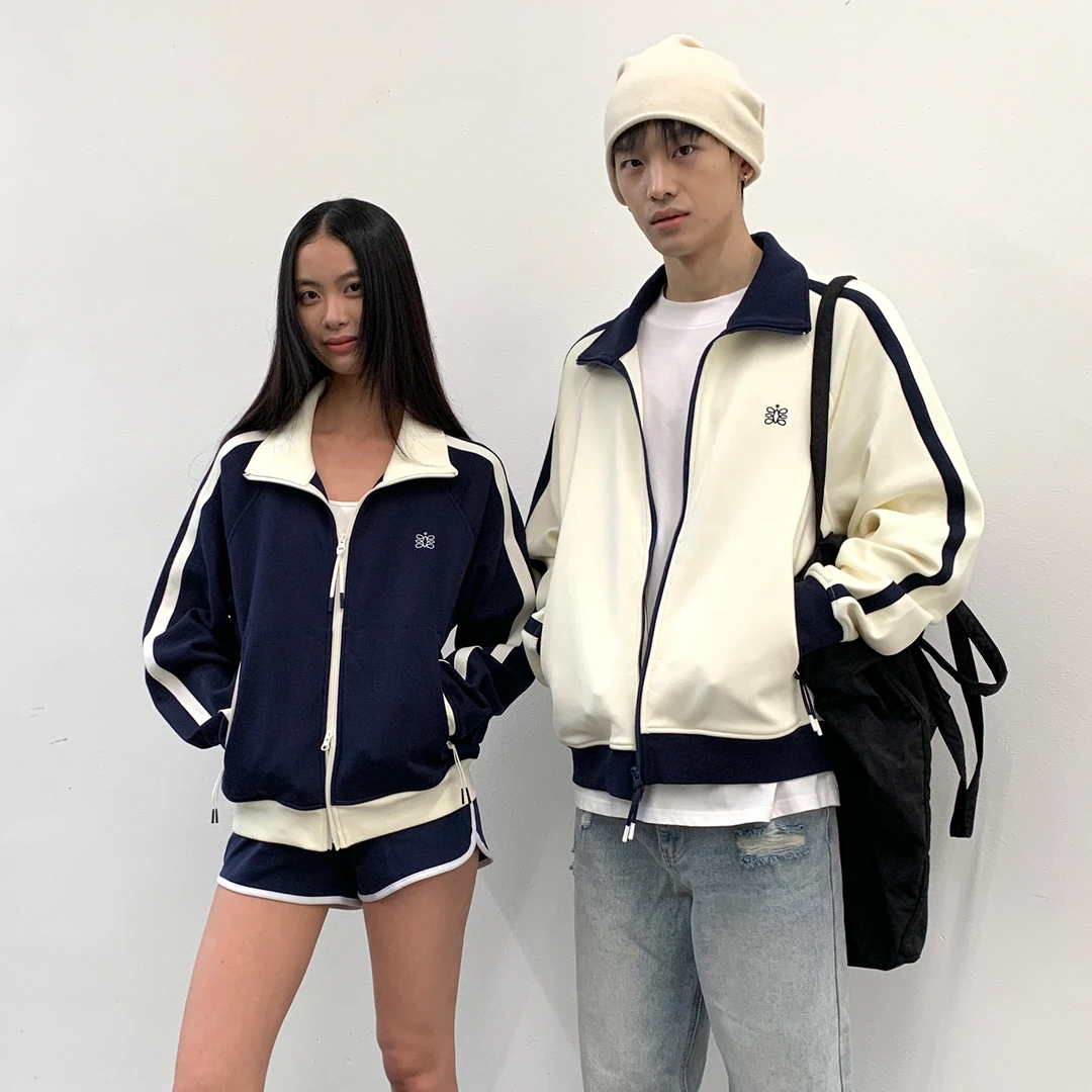 roaringwild a arch 米白/藏蓝刺绣标识复古运动学院风外套