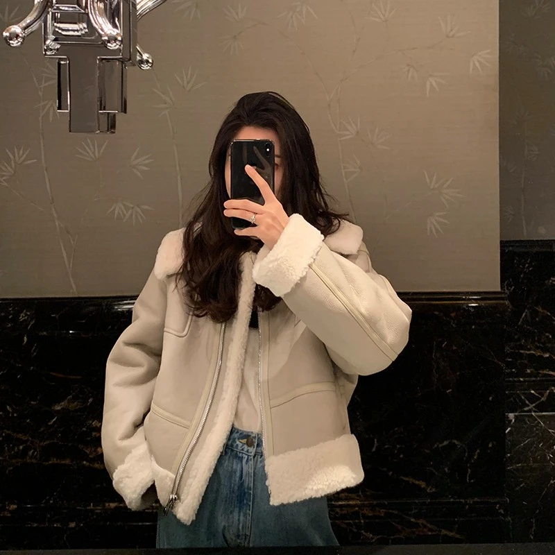 杨小妖高端英国轻机车皮毛一体外套短款时髦ins博主风年轻款皮草