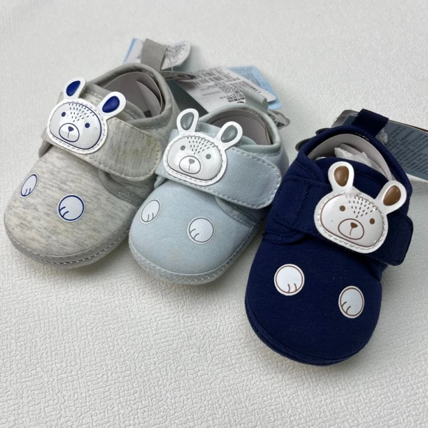 婴幼儿宝宝软底步前鞋10抱抱鞋春秋个别微瑕1516