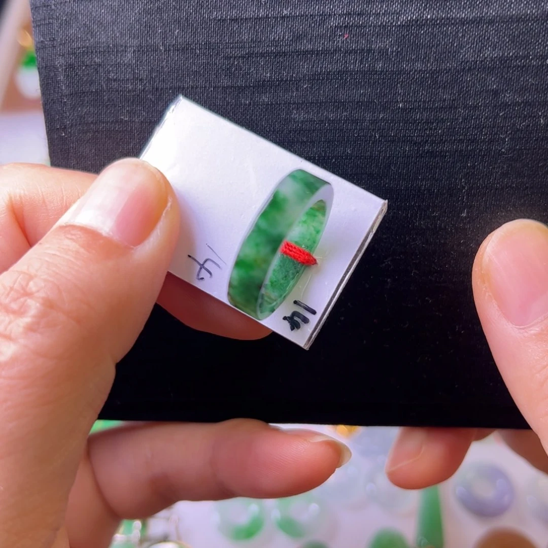 翡翠戒指未镶嵌指环