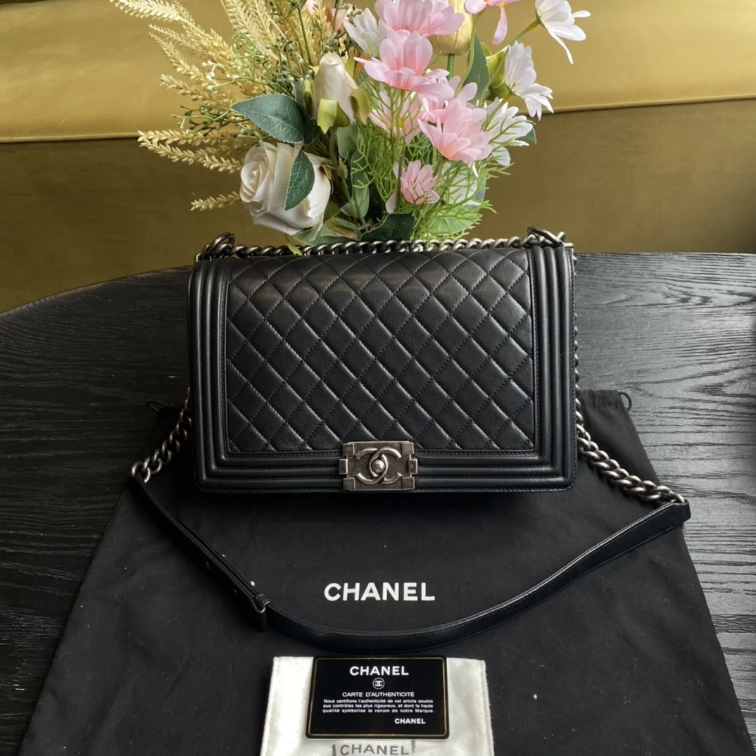95新 Chanel/香奈儿 香奈儿 黑银Leboy 中大号 卡19开/sp21944