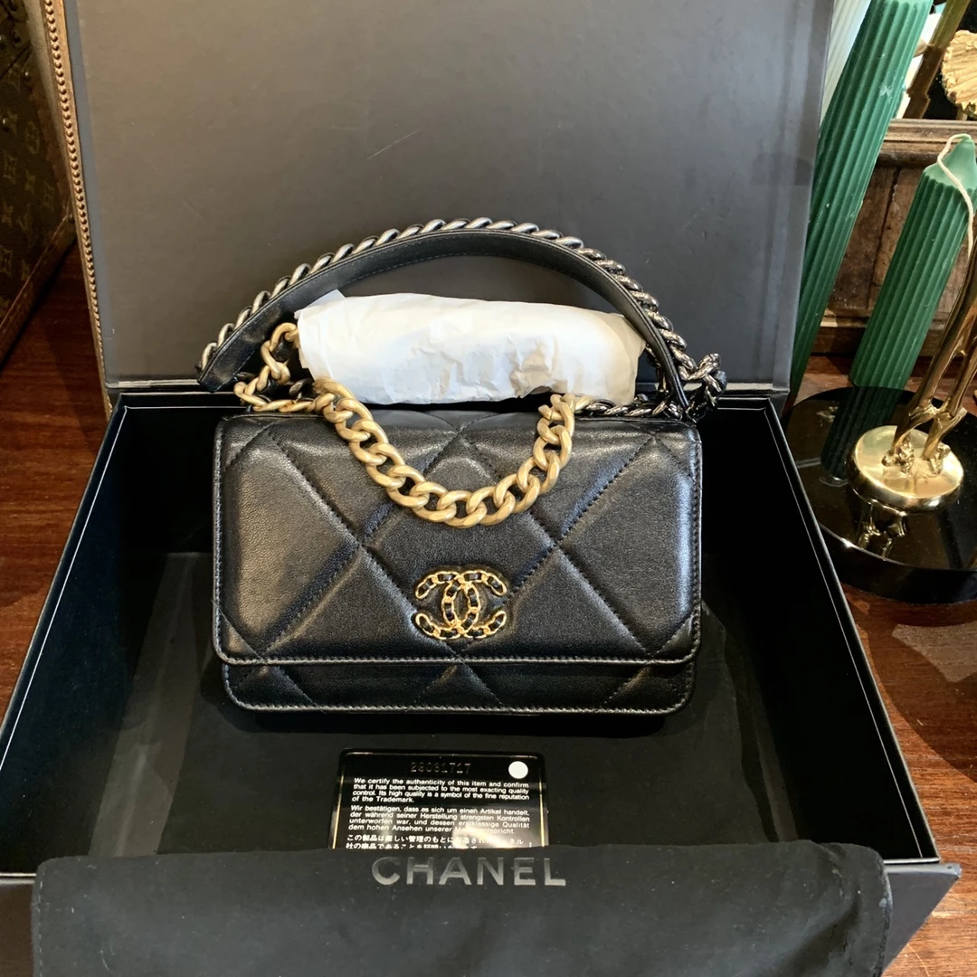 99新 Chanel/香奈儿  19bag woc黑金链条包 29开/SP19590