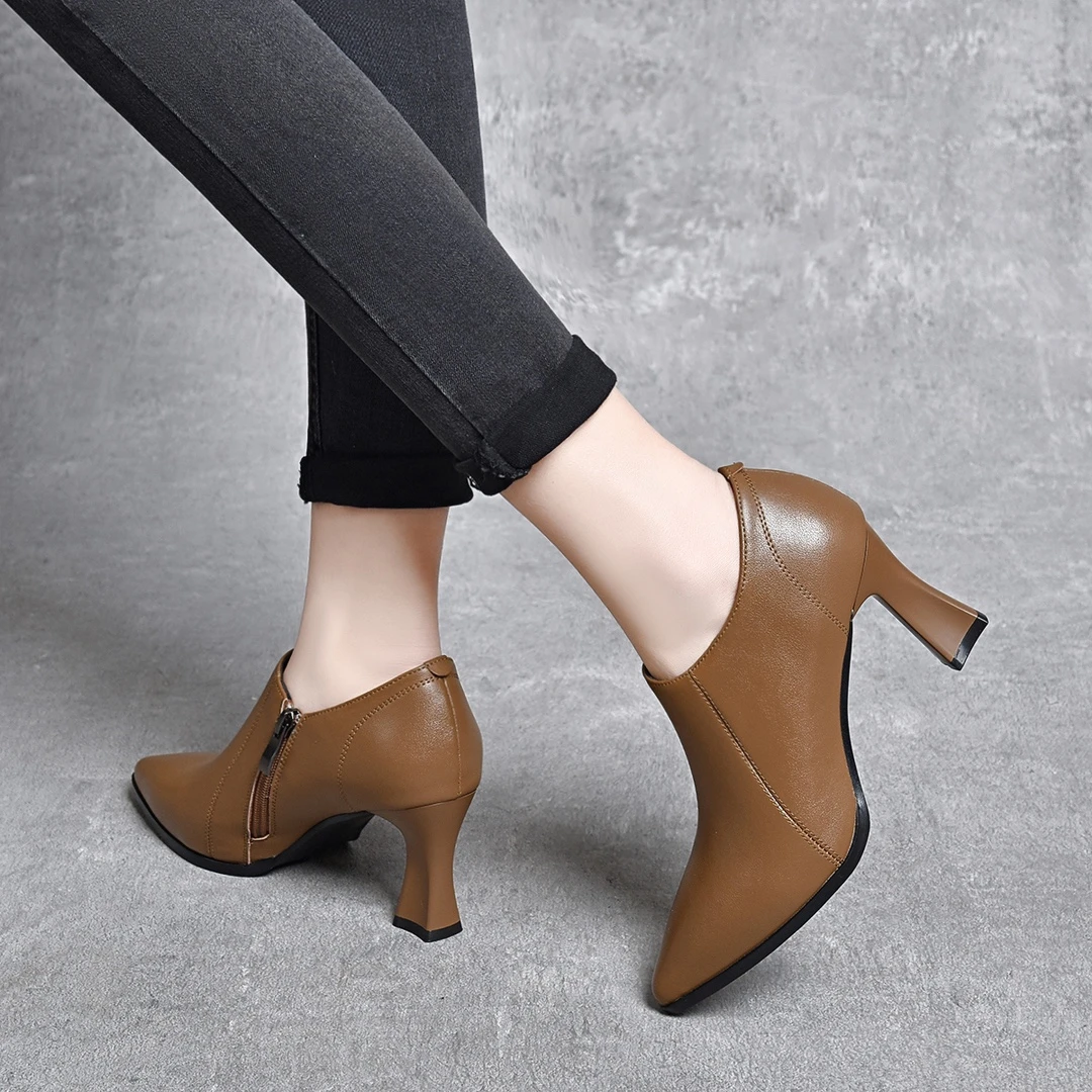 牛皮时尚深口单鞋2024年春秋新款尖头粗跟舒适百搭软底女士高跟鞋