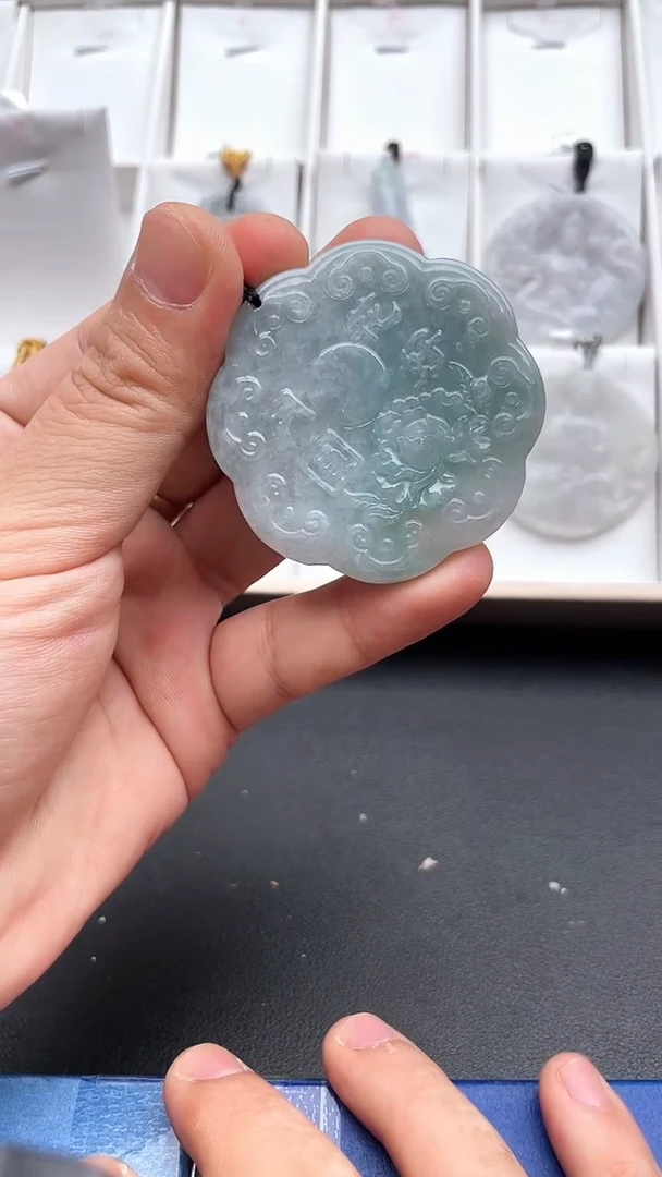 【闪购商品】翡翠颈饰未镶嵌....9/25/80