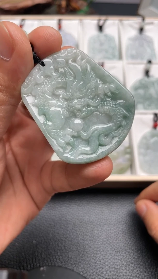 【闪购商品】翡翠颈饰未镶嵌..../7/31/30