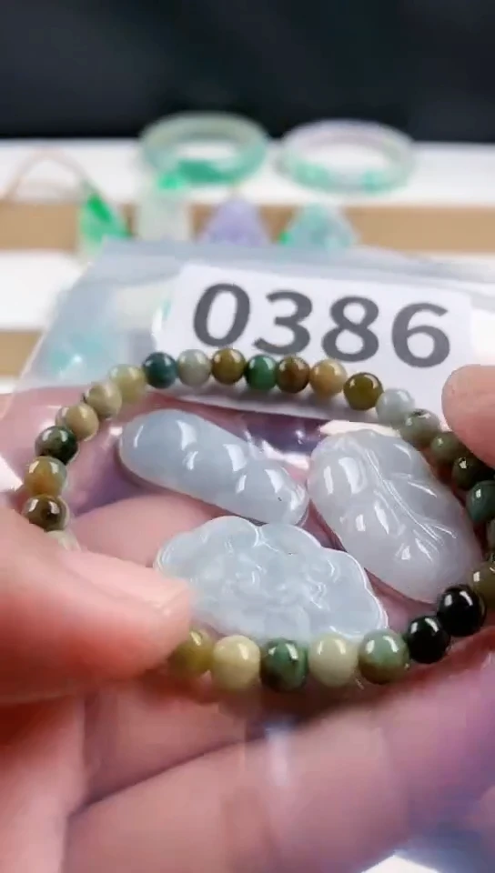 【闪购商品】翡翠颈饰未镶嵌天然翡翠吊坠挂件