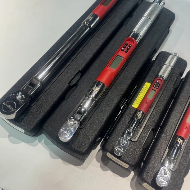 实耐宝数显带角度扭力扳手套装汽修工具扭矩扳手五金工具