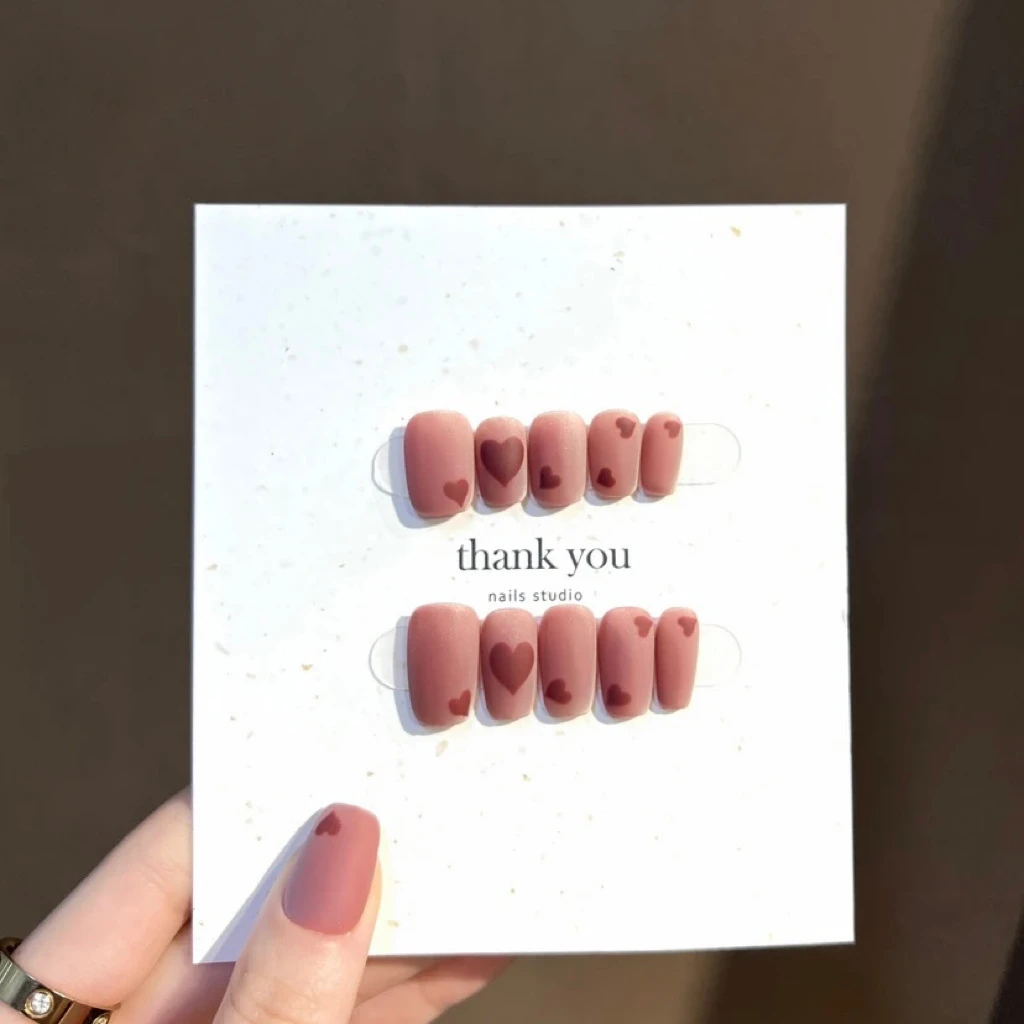 酒红甜心穿戴甲新款可爱猫眼丝绒美甲ins风短款假指甲气质指甲贴