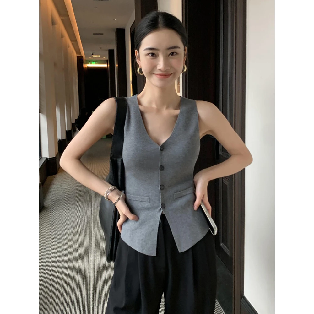 灰色v领针织马甲女开衫夏季高级感气质修身坎肩背心无袖上衣外穿