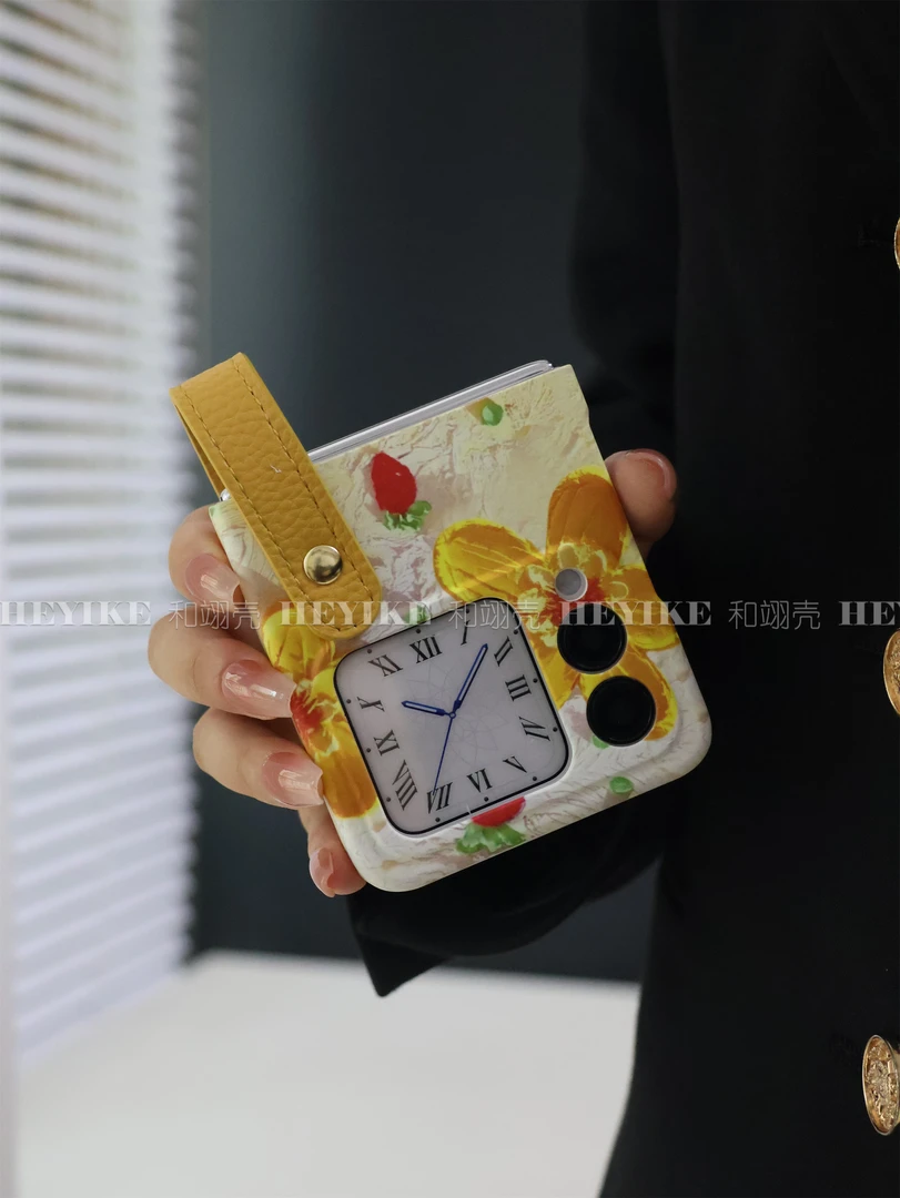 适用华为novaflip手机壳浅黄油画花手提折叠超薄腕带防摔保护套女