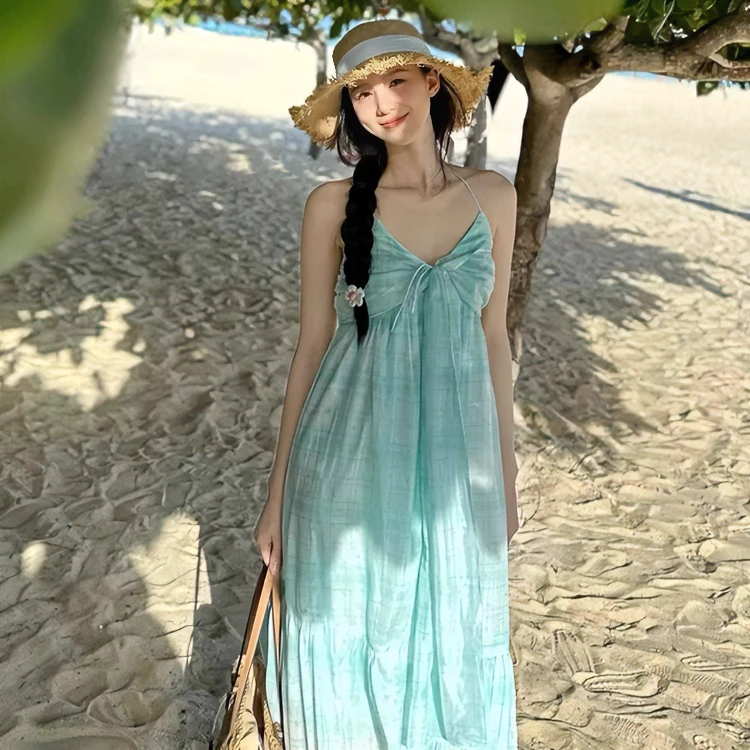 海边拍照超仙吊带连衣裙云南三亚旅行初恋穿搭长裙度假露背仙女裙