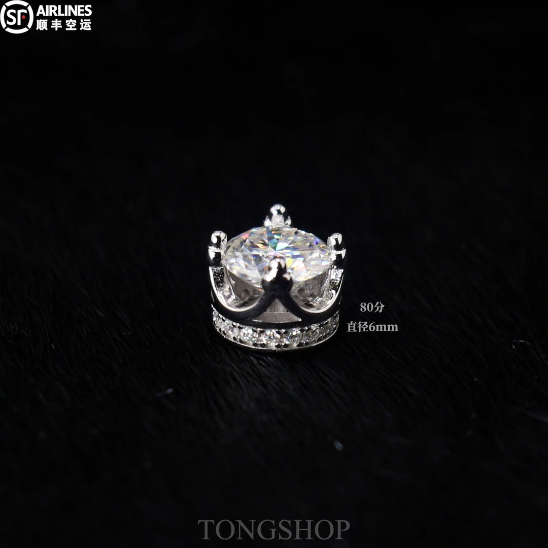 925银莫桑石耳饰 TONGSHOP 925银莫桑钻皇冠耳钉80分轻奢复古小众