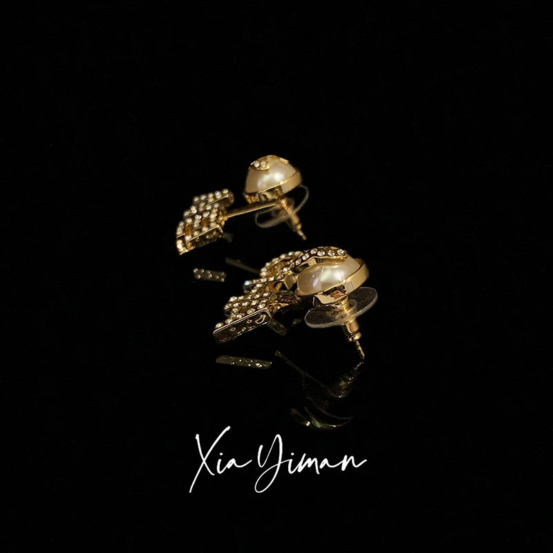 铜合金耳饰 【夏一曼】微镶字母吊坠耳钉