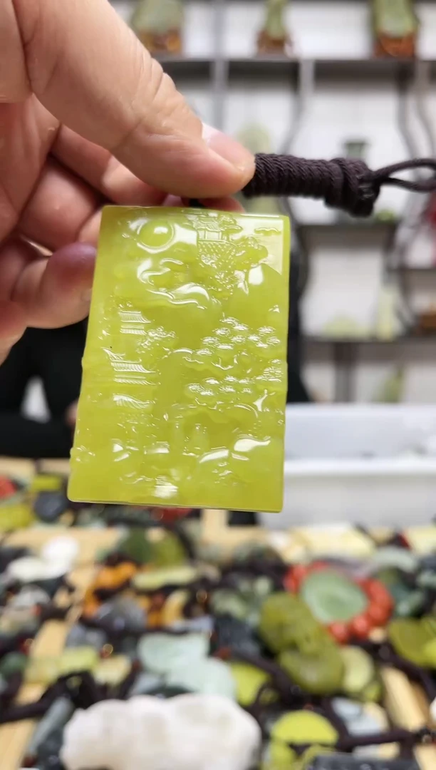 【闪购商品】蛇纹石玉颈饰未镶嵌岫玉精美单品拍一发一