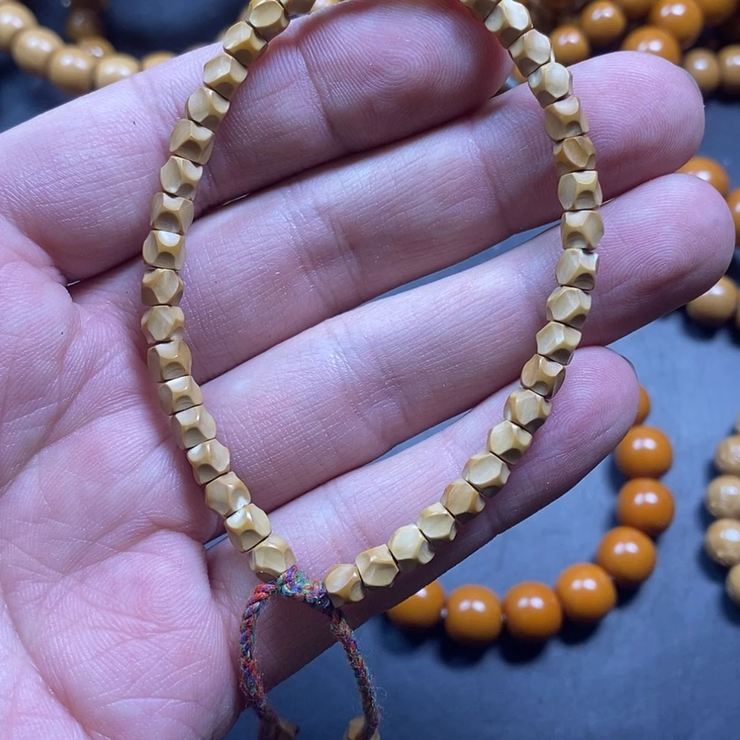【闪购商品】橄榄核吊坠