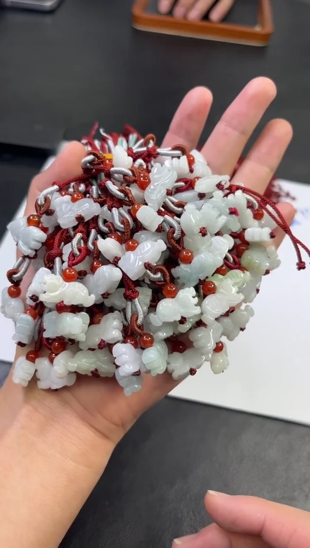 【闪购商品】翡翠小貔貅未镶嵌多样性/发一件
