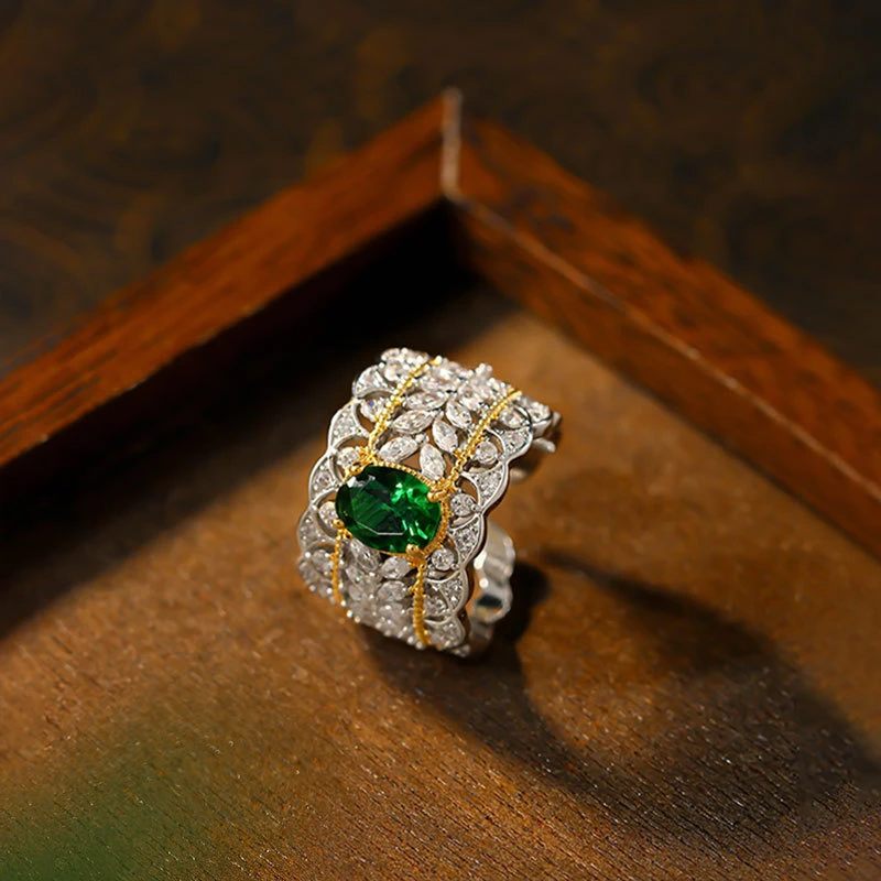 合金锆石戒指 2024冬季意大利宫廷镂空花纹锆石鸽子蛋复古风戒指