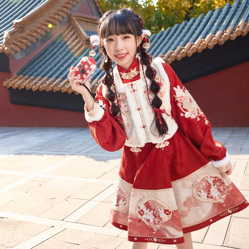 十三余[兔吉吉]国风日常保暖马甲毛绒披肩汉元素连衣裙