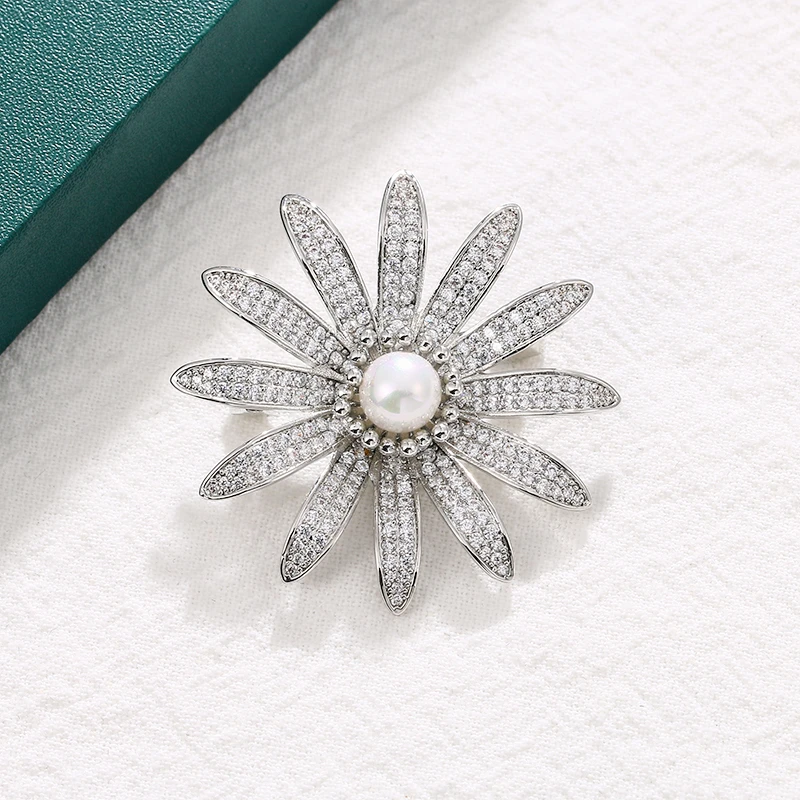 铜锆石胸针 胸针7010