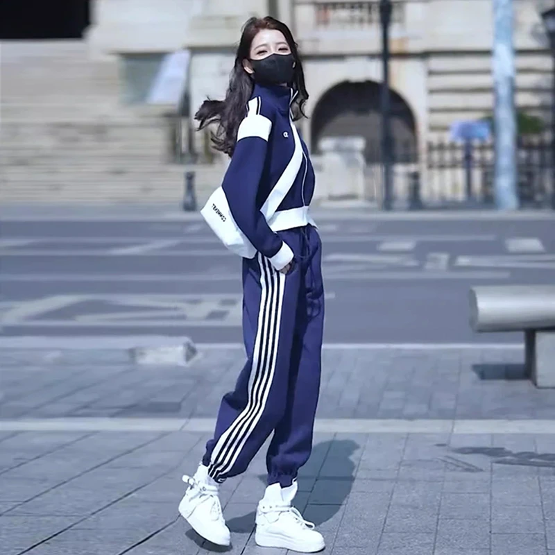港风炸街休闲洋气套装女秋加绒加厚显瘦拼接卫衣条纹束脚裤两件套