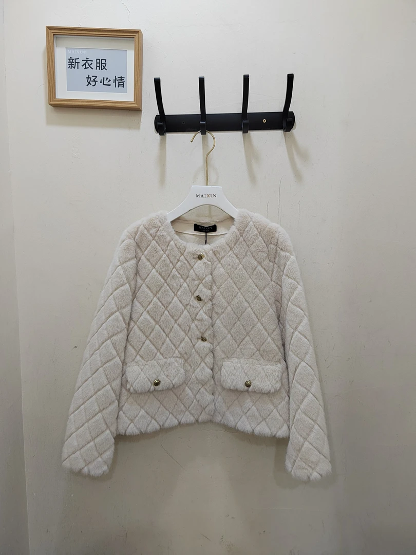 麦寻冬款毛毛外套waslq005